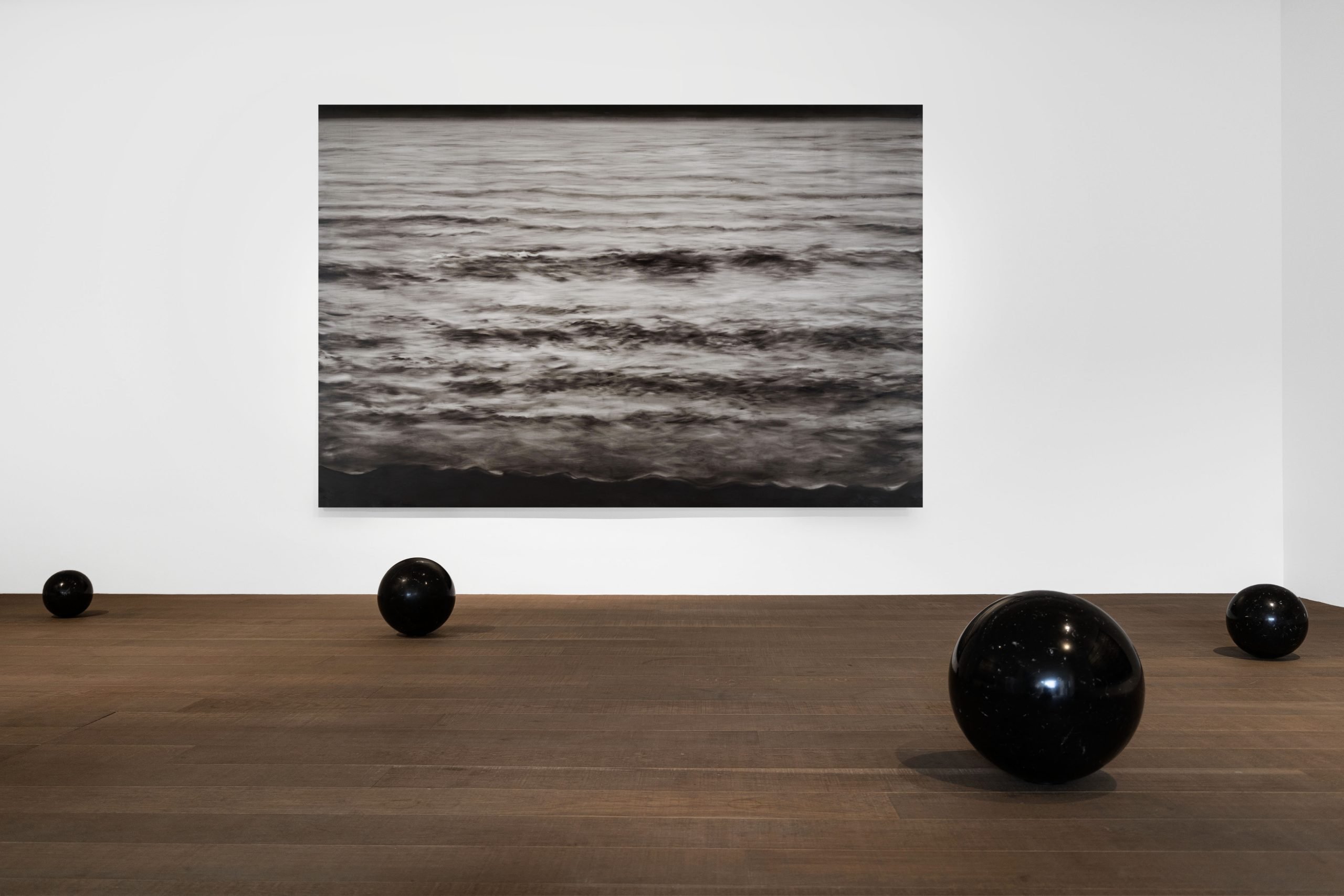 Veduta della mostra, Abel Herrero. Jeux dangereux, Tornabuoni Art Paris, 2024