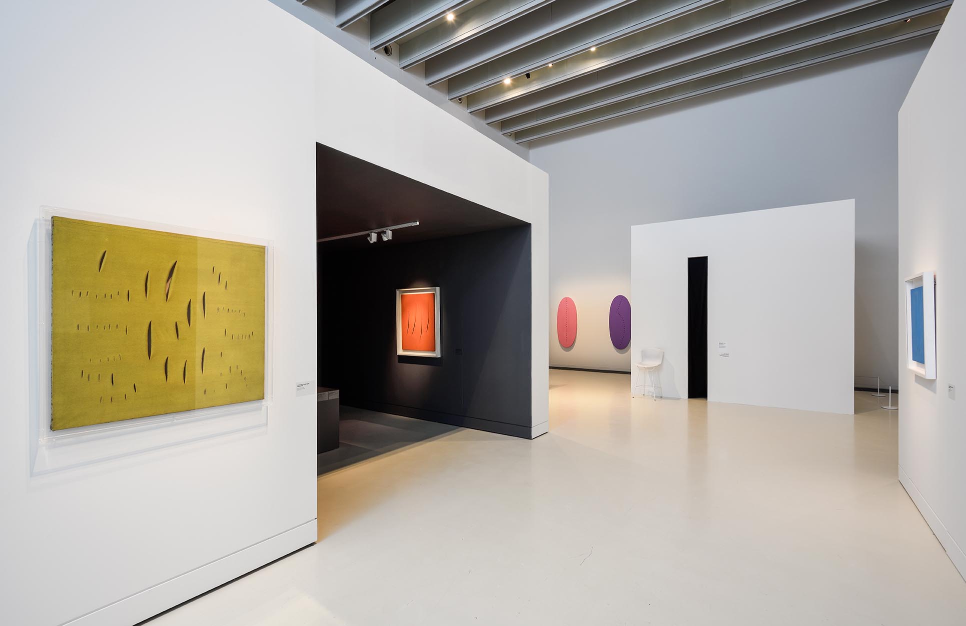 Lucio Fontana. Un futuro c’è stato, Musée Soulages, Rodez, 2024. Photo Musée Soulages, Rodez. Photo Thierry Estadieu Lucio Fontana. Un futuro c'è stato, Musée Soulages, Rodez, 2024. Photo Musée Soulages, Rodez. Photo Thierry Estadieu