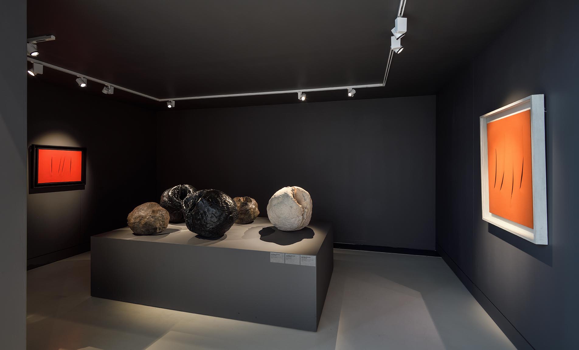 Lucio Fontana. Un futuro c’è stato, Musée Soulages, Rodez, 2024. Photo Musée Soulages, Rodez. Photo Thierry Estadieu Lucio Fontana. Un futuro c'è stato, Musée Soulages, Rodez, 2024. Photo Musée Soulages, Rodez. Photo Thierry Estadieu