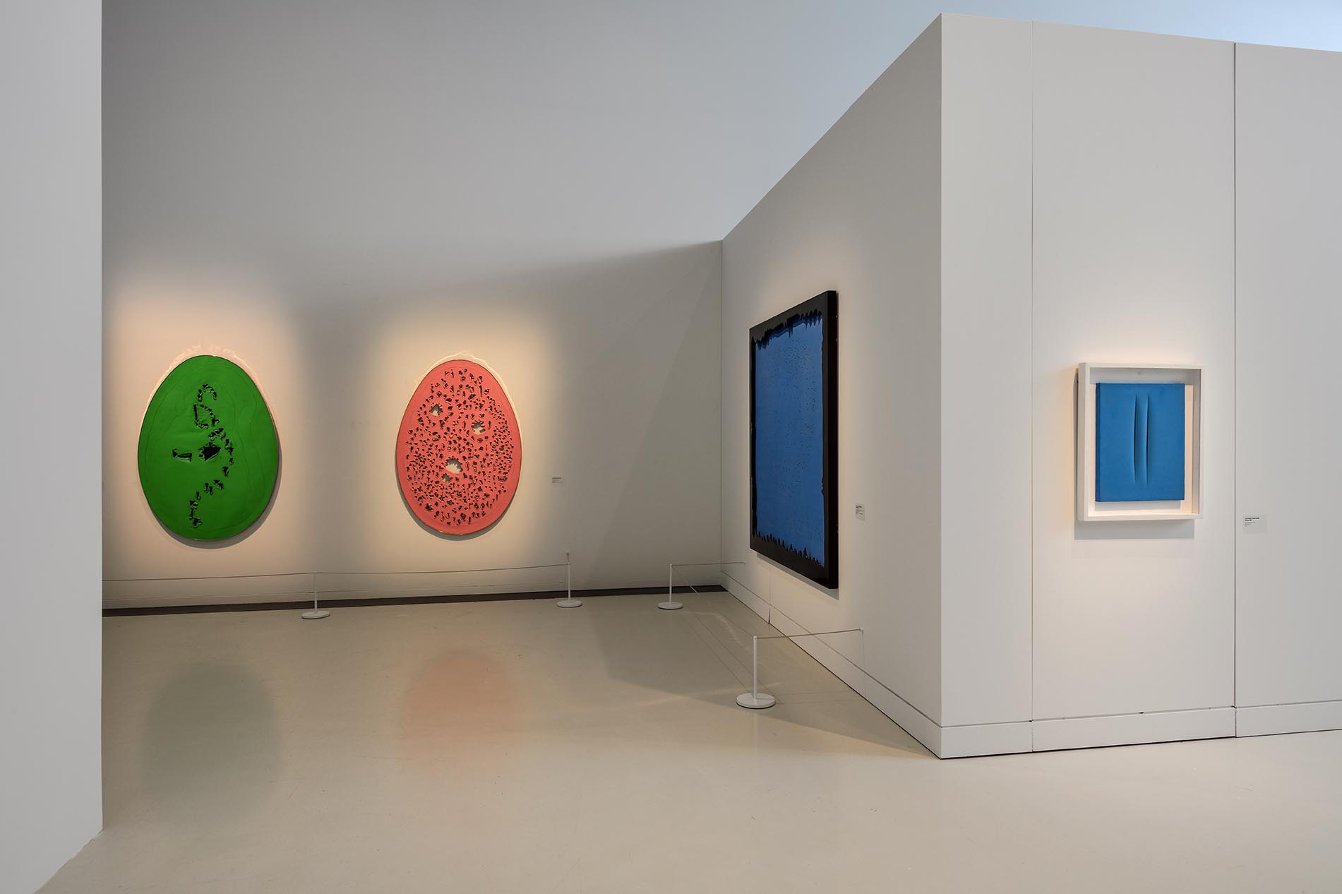 Lucio Fontana. Un futuro c’è stato, Musée Soulages, Rodez, 2024. Photo Musée Soulages, Rodez. Photo Thierry Estadieu Lucio Fontana. Un futuro c'è stato, Musée Soulages, Rodez, 2024. Photo Musée Soulages, Rodez. Photo Thierry Estadieu