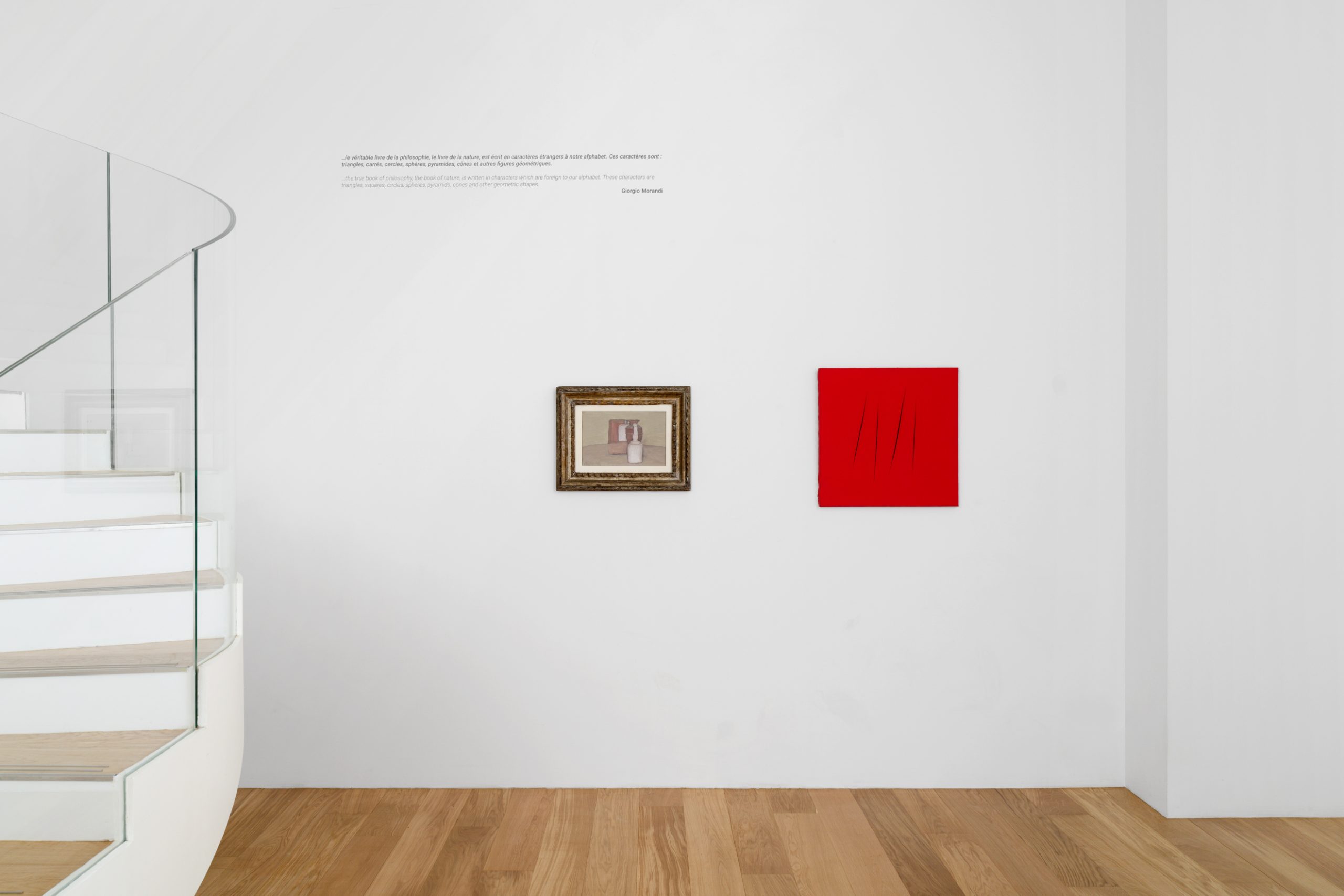 Vue d&rsquo;exposition, Au-Del&agrave;. Morandi / Fontana, Tornabuoni Art Paris, 2025